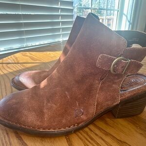 Born Margrit Ankle Sling Back Booties Women's 8 Brown Suede Zip. (Shoe6)
